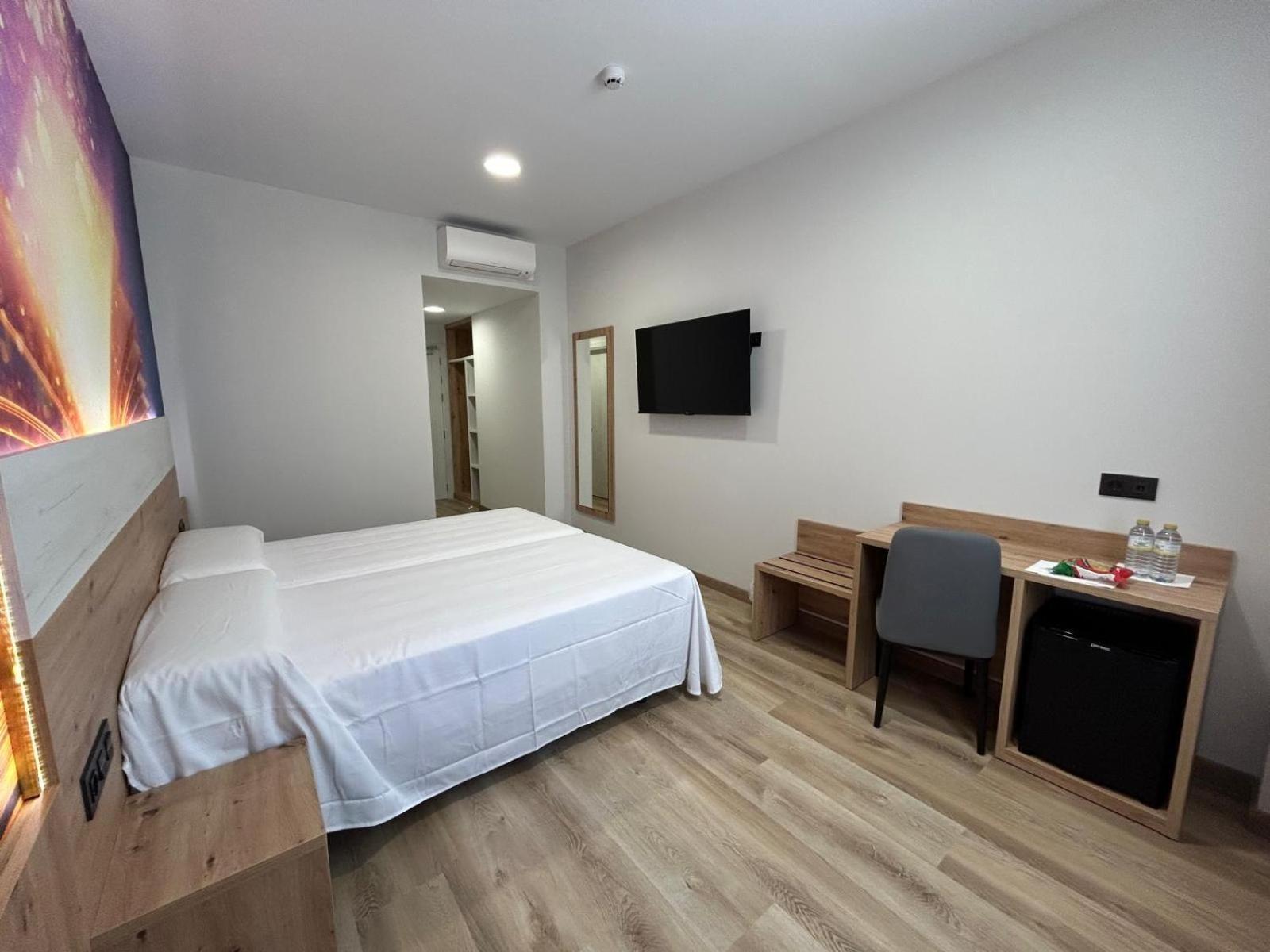 Hotel Javalambre 라 푸에블라 데 발베르데 외부 사진